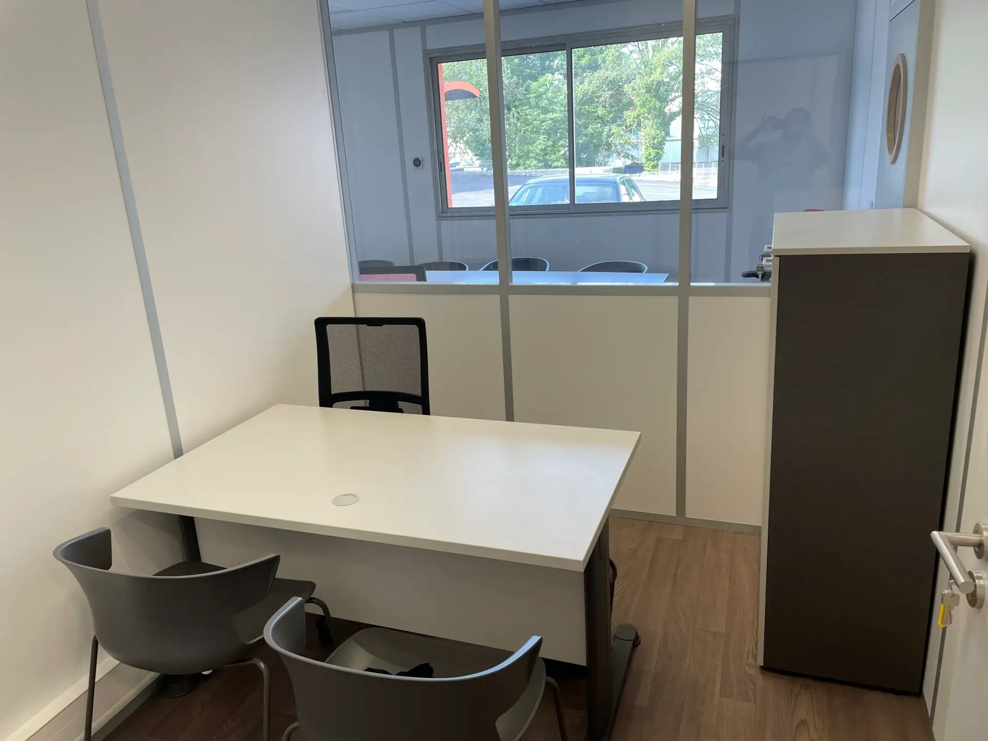 Bureau 7 m² - 1