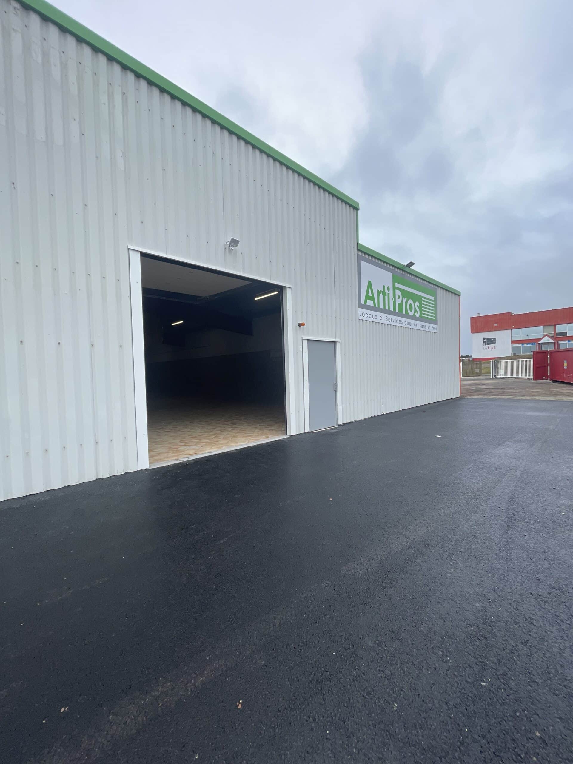 Dépôt 250m²